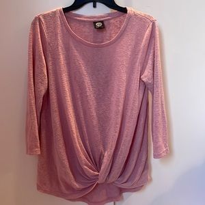 Adorable tie knot shirt